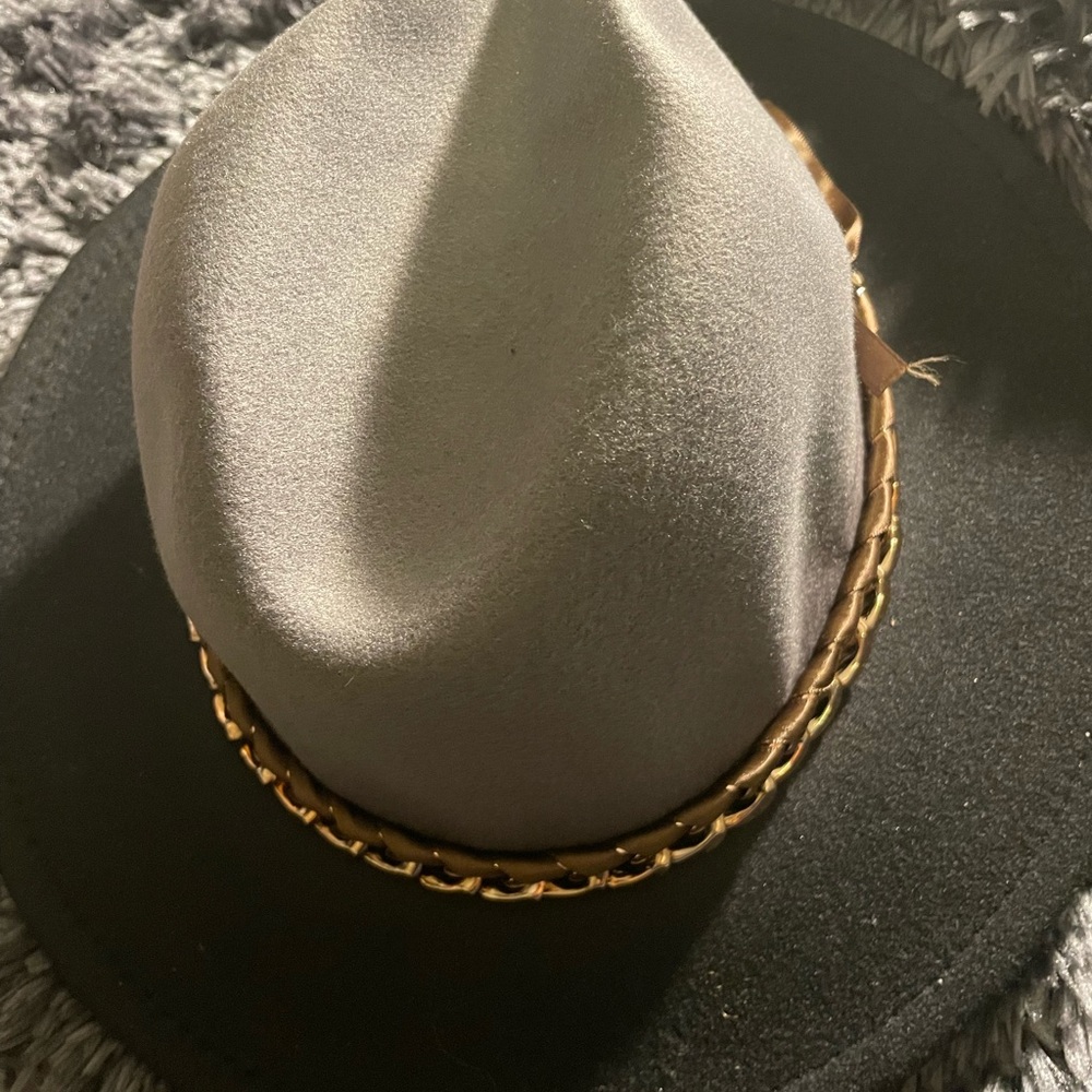 2 Tone Fedora Hat With Chain